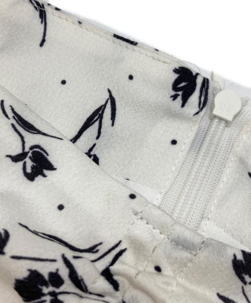 Lily Brown（リリーブラウン）Lily Brown (リリーブラウン) フラワープリントブラウス ホワイト サイズ:FREEの古着・服飾アイテム