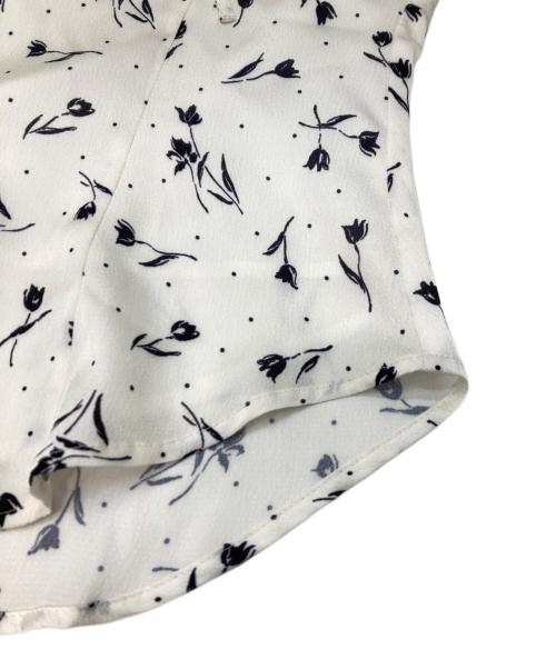 Lily Brown（リリーブラウン）Lily Brown (リリーブラウン) フラワープリントブラウス ホワイト サイズ:FREEの古着・服飾アイテム