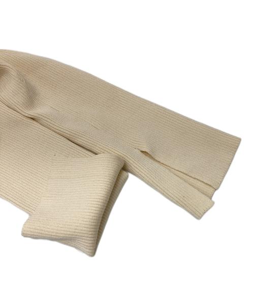 FRAY ID（フレイ アイディー）FRAY ID (フレイ アイディー) ラッフルオフショルニット アイボリー サイズ:FREEの古着・服飾アイテム