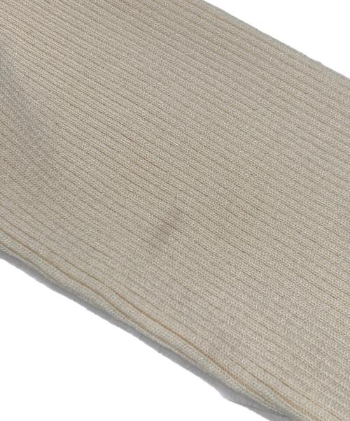 FRAY ID（フレイ アイディー）FRAY ID (フレイ アイディー) ラッフルオフショルニット アイボリー サイズ:FREEの古着・服飾アイテム