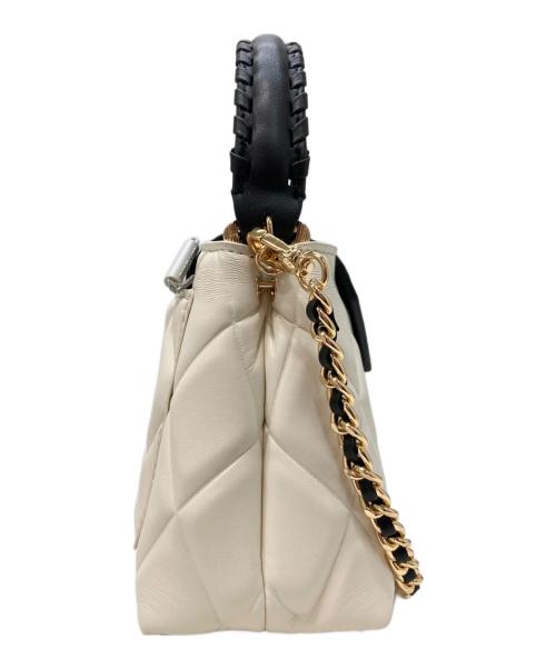 CHARLES & KEITH（チャールズアンドキース）CHARLES & KEITH (チャールズ＆キース) アルウェン ブレードストラップトップハンドルバッグ ホワイト×ブラックの古着・服飾アイテム