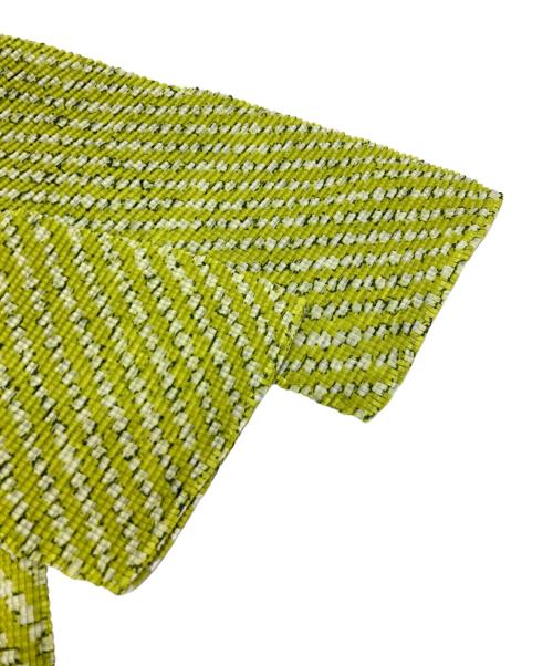 me ISSEY MIYAKE（ミーイッセイ ミヤケ）me ISSEY MIYAKE (ミーイッセイ ミヤケ) プリーツカットソー 黄緑 サイズ:-の古着・服飾アイテム