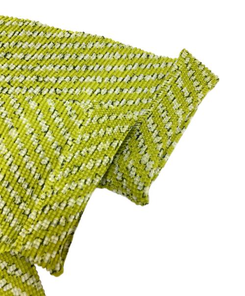 me ISSEY MIYAKE（ミーイッセイ ミヤケ）me ISSEY MIYAKE (ミーイッセイ ミヤケ) プリーツカットソー 黄緑 サイズ:-の古着・服飾アイテム