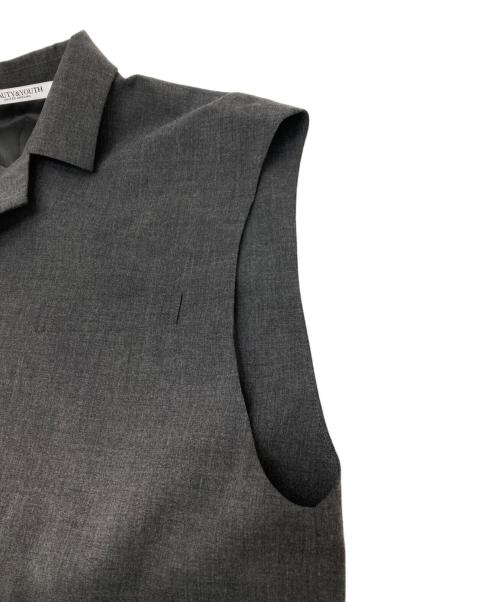 BEAUTY&YOUTH（ビューティーアンドユース）BEAUTY&YOUTH (ビューティーアンドユース) ポリエステルブレンド ショートジレ グレー サイズ:不明(実寸参照)の古着・服飾アイテム