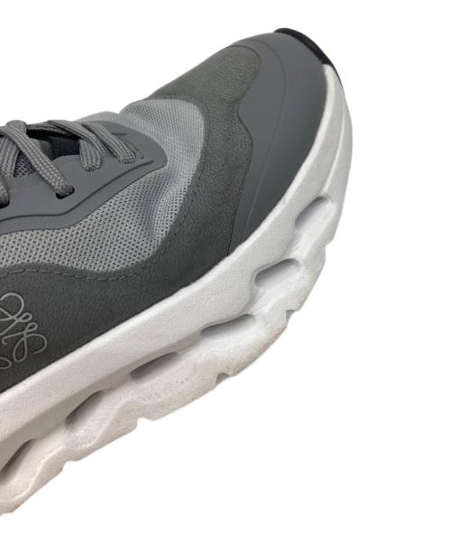 on（オン）on (オン) LOEWE (ロエベ) Running Cloudtilt 2 / ランニングクラウドティルト　2 グレー サイズ:22cmの古着・服飾アイテム