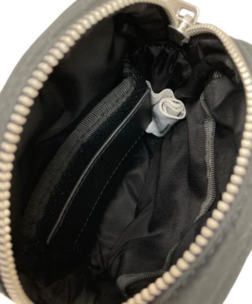 AMI Alexandre Mattiussi（アミアレクサンドルマテュッシ）AMI Alexandre Mattiussi (アミアレクサンドルマテュッシ) クロスボディバッグ/SMALL ADC CROSS POCK BAG ブラックの古着・服飾アイテム