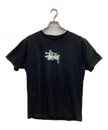 stussy（ステューシー）の古着「プリントTシャツ」｜ブラック