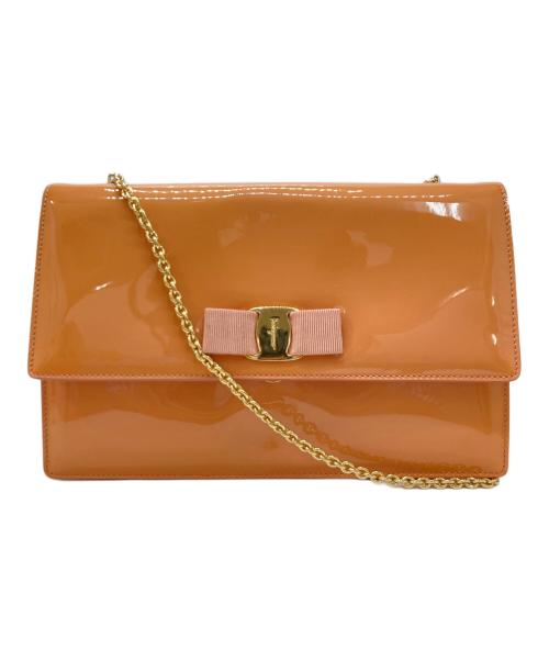 Salvatore Ferragamo（サルヴァトーレ フェラガモ）Salvatore Ferragamo (サルヴァトーレ フェラガモ) ヴァラリボンエナメルチェーンショルダーバッグ オレンジの古着・服飾アイテム