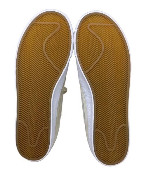 NIKE SB（ナイキエスビー）NIKE SB (ナイキエスビー) MEDICOM TOY (メディコム・トイ) Blazer Low ホワイト サイズ:27.5 未使用品の古着・服飾アイテム