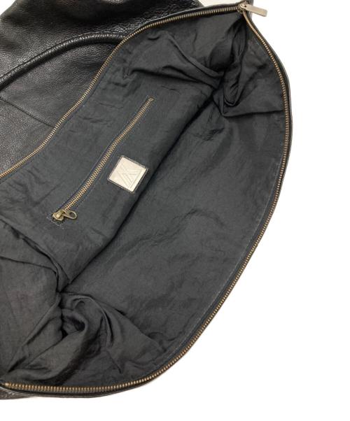 ISSEY MIYAKE ACCESSORY（イッセイミヤケアクセサリー）ISSEY MIYAKE ACCESSORY (イッセイミヤケアクセサリー) レザーバッグ ブラックの古着・服飾アイテム