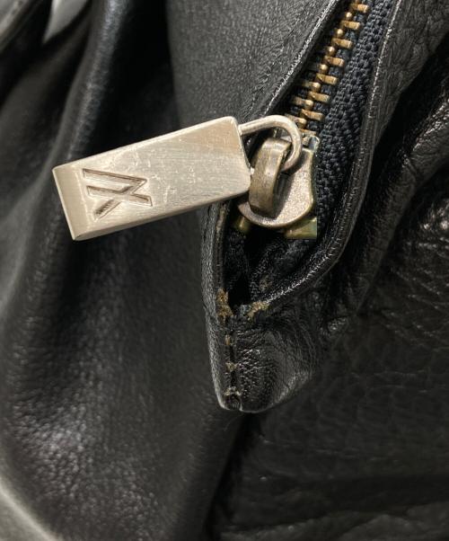 ISSEY MIYAKE ACCESSORY（イッセイミヤケアクセサリー）ISSEY MIYAKE ACCESSORY (イッセイミヤケアクセサリー) レザーバッグ ブラックの古着・服飾アイテム