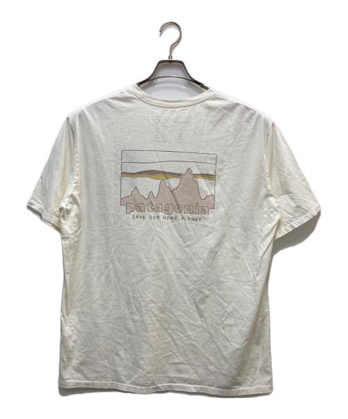 Patagonia（パタゴニア）Patagonia (パタゴニア) '73 スカイライン・オーガニック・Tシャツ アイボリー サイズ:L 未使用品の古着・服飾アイテム