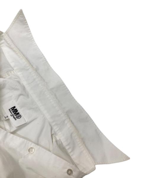 MM6 Maison Margiela（エムエムシックスメゾンマルジェラ）MM6 Maison Margiela (エムエムシックスメゾンマルジェラ) リバースロゴオーバーシャツ ホワイト サイズ:38の古着・服飾アイテム