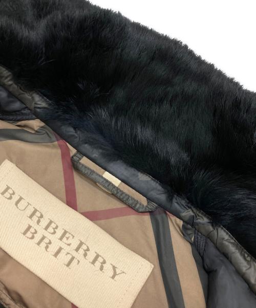 BURBERRY BRIT（バーバリーブリット）BURBERRY BRIT (バーバリーブリット) ファー付カモ柄ダウンジャケット オリーブ サイズ:XSの古着・服飾アイテム