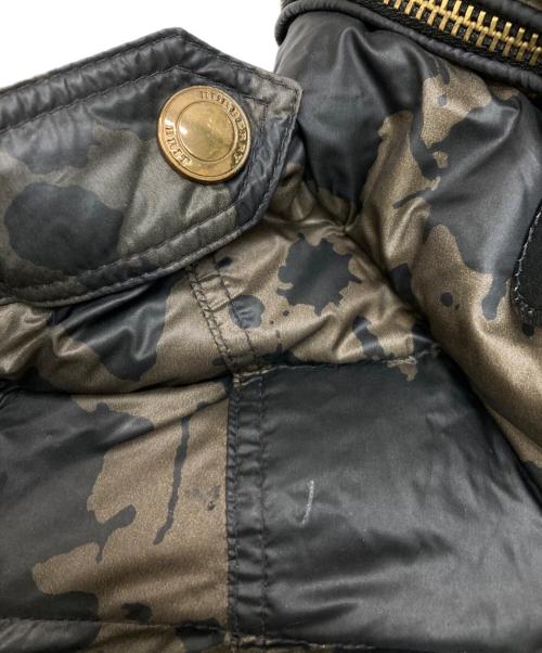 BURBERRY BRIT（バーバリーブリット）BURBERRY BRIT (バーバリーブリット) ファー付カモ柄ダウンジャケット オリーブ サイズ:XSの古着・服飾アイテム