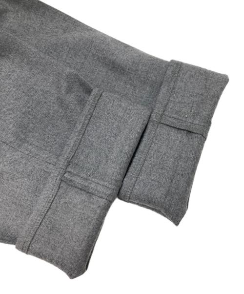 COLONY 2139（コロニートゥーワンスリーナイン）COLONY 2139 (コロニートゥーワンスリーナイン) 2アウトプリーツ スラックス グレー サイズ:4の古着・服飾アイテム