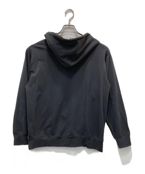 WHITE MOUNTAINEERING（ホワイトマウンテ二アニング）WHITE MOUNTAINEERING (ホワイトマウンテ二アニング) LOGO HALF PRINTED HOODIE チャコールグレーの古着・服飾アイテム