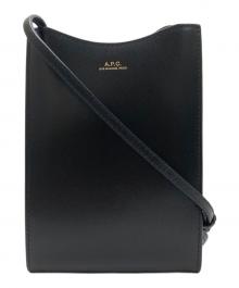 A.P.C.（アーペーセー）の古着「レザーミニネックポーチ」｜ブラック