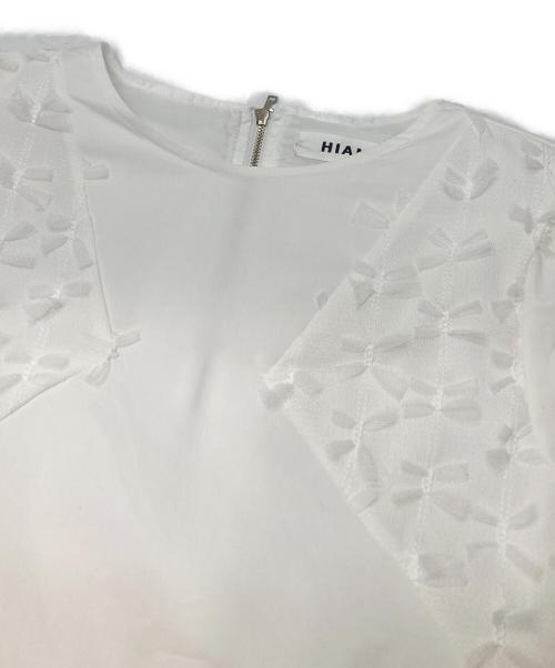 HIAND（ハイアンド）HIAND (ハイアンド) リボンフラワーバルーンチェニック ホワイト サイズ:不明の古着・服飾アイテム