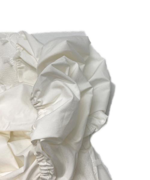 HIAND（ハイアンド）HIAND (ハイアンド) リボンフラワーバルーンチェニック ホワイト サイズ:不明の古着・服飾アイテム