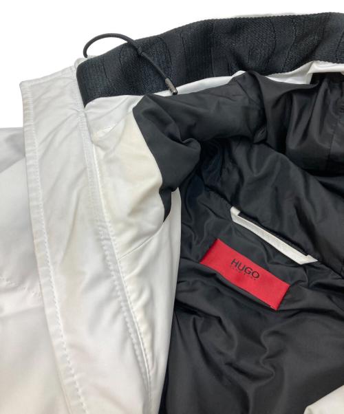 BOSS HUGO BOSS（ボス ヒューゴボス）BOSS HUGO BOSS (ボス ヒューゴボス) リラックスフィット ダウンコート ホワイト サイズ:Lの古着・服飾アイテム