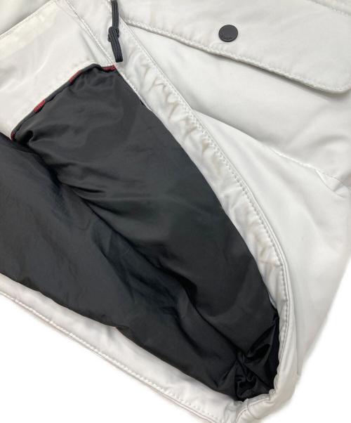 BOSS HUGO BOSS（ボス ヒューゴボス）BOSS HUGO BOSS (ボス ヒューゴボス) リラックスフィット ダウンコート ホワイト サイズ:Lの古着・服飾アイテム