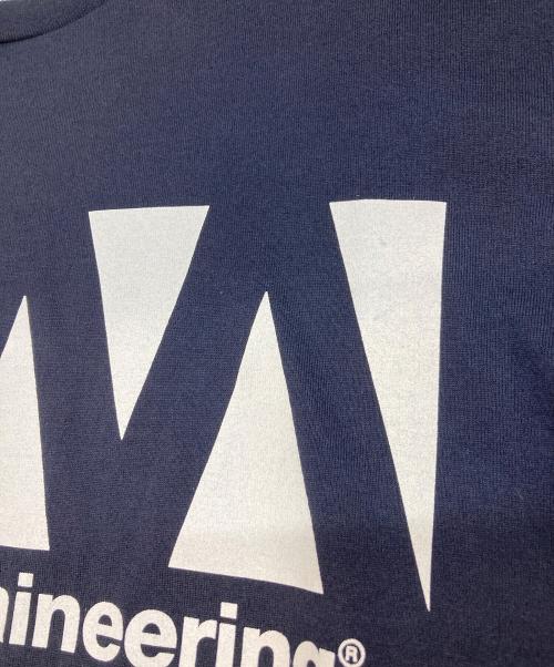WHITE MOUNTAINEERING（ホワイトマウンテ二アニング）WHITE MOUNTAINEERING (ホワイトマウンテ二アニング) WM LOGO PRINTED T-SHIRT ブラックの古着・服飾アイテム