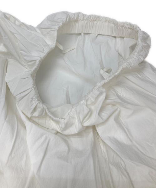 nagonstans（ナゴンスタンス）nagonstans (ナゴンスタンス) 撥水バルーンアシメスカート ホワイト サイズ:Sの古着・服飾アイテム