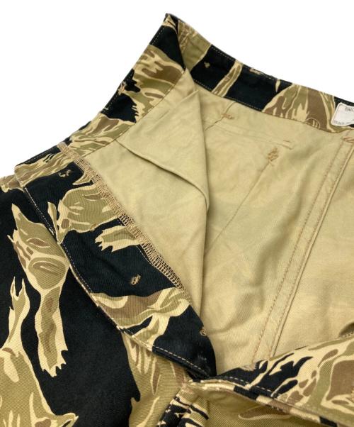 東洋エンタープライズ（トウヨウエンタープライズ）東洋エンタープライズ (トウヨウエンタープライズ) GOLD TIGER STRIPE TROUSERS ゴールド×ブラック サイズ:Sの古着・服飾アイテム