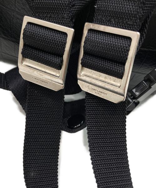 Saint Laurent Paris（サンローランパリ）Saint Laurent Paris (サンローランパリ) 型押しリュック ブラックの古着・服飾アイテム