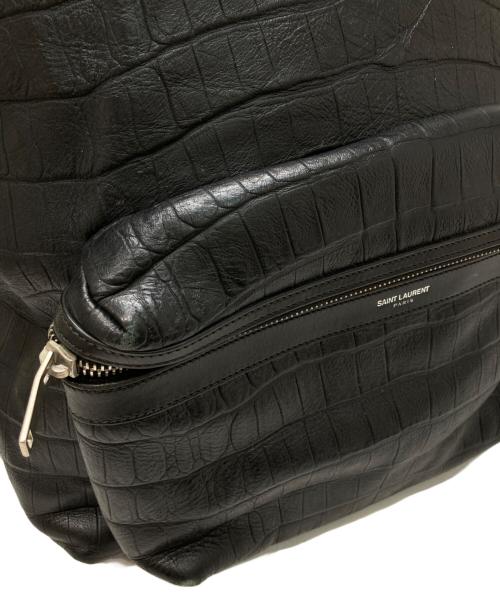 Saint Laurent Paris（サンローランパリ）Saint Laurent Paris (サンローランパリ) 型押しリュック ブラックの古着・服飾アイテム