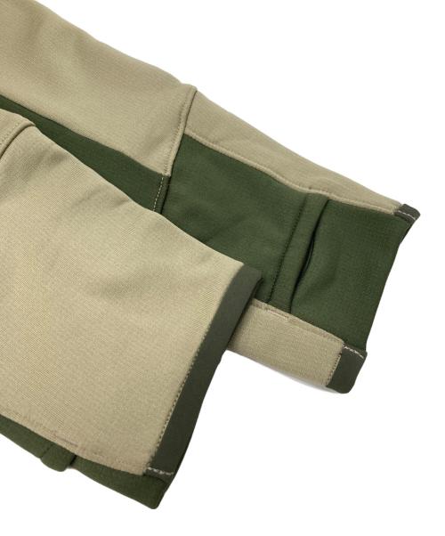 Patagonia（パタゴニア）Patagonia (パタゴニア) R1 サーマル・フルジップ・フーディ ベージュ×グリーン サイズ:S 未使用品の古着・服飾アイテム