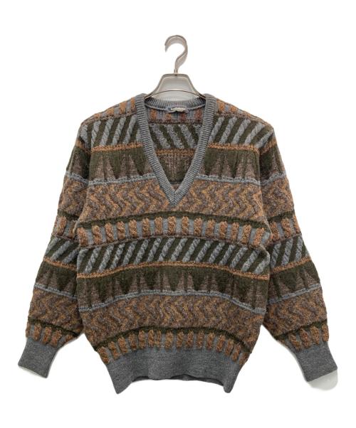 ISSEY MIYAKE（イッセイミヤケ）ISSEY MIYAKE (イッセイミヤケ) Vネック3Dニット グレー サイズ:FREEの古着・服飾アイテム