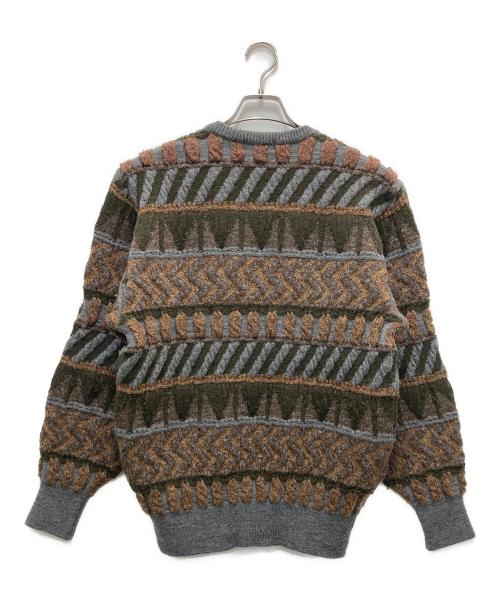 ISSEY MIYAKE（イッセイミヤケ）ISSEY MIYAKE (イッセイミヤケ) Vネック3Dニット グレー サイズ:FREEの古着・服飾アイテム