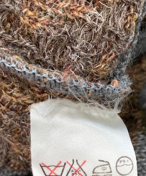 ISSEY MIYAKE（イッセイミヤケ）ISSEY MIYAKE (イッセイミヤケ) Vネック3Dニット グレー サイズ:FREEの古着・服飾アイテム