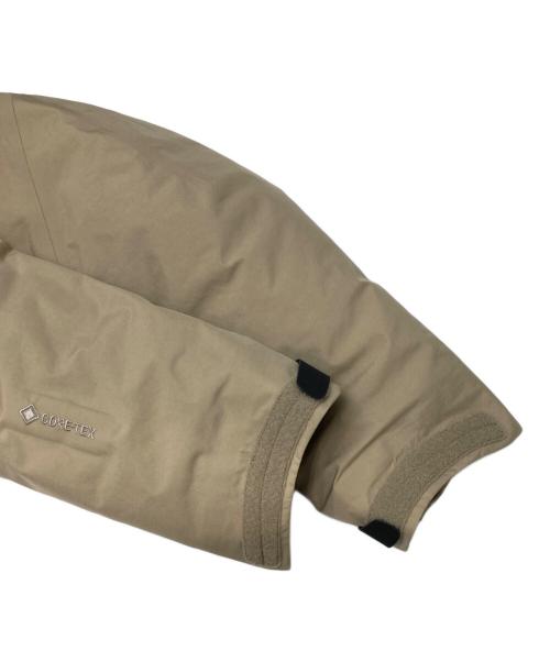 ARC'TERYX（アークテリクス）ARC'TERYX (アークテリクス) ベータ インサレーテッドジャケット ベージュ サイズ:M 未使用品の古着・服飾アイテム