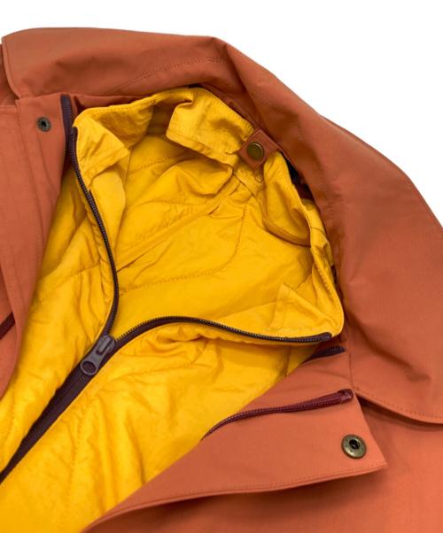 WILD THINGS（ワイルドシングス）WILD THINGS (ワイルドシングス) STYLE&EDIT別注 バックギャザードベルトステンカラーコート オレンジ サイズ:Mの古着・服飾アイテム