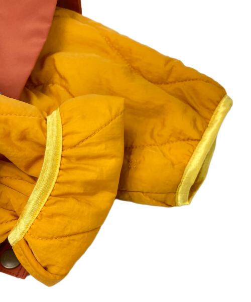 WILD THINGS（ワイルドシングス）WILD THINGS (ワイルドシングス) STYLE&EDIT別注 バックギャザードベルトステンカラーコート オレンジ サイズ:Mの古着・服飾アイテム