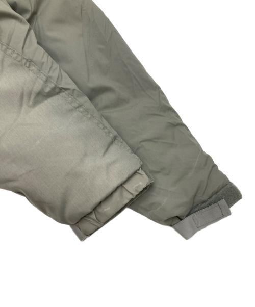 US ARMY（ユーエスアーミー）US ARMY (ユーエスアーミー) ECWCS GENIII LEVEL7 グレー サイズ:MEDIUM-REGULARの古着・服飾アイテム