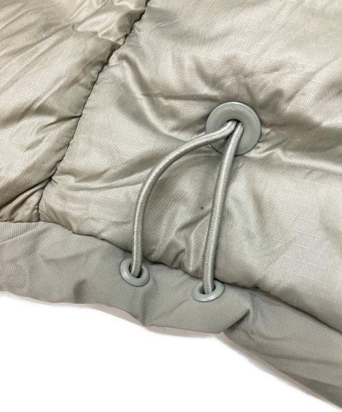 US ARMY（ユーエスアーミー）US ARMY (ユーエスアーミー) ECWCS GENIII LEVEL7 グレー サイズ:MEDIUM-REGULARの古着・服飾アイテム