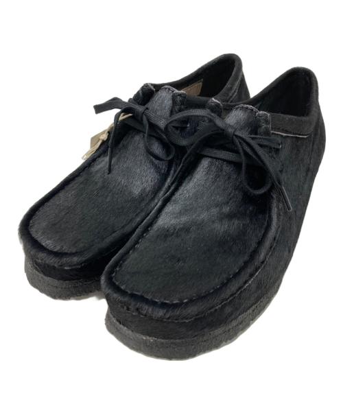 CLARKS（クラークス）CLARKS (クラークス) ワラビー ブラックヘアーオン ブラック サイズ:27 未使用品の古着・服飾アイテム