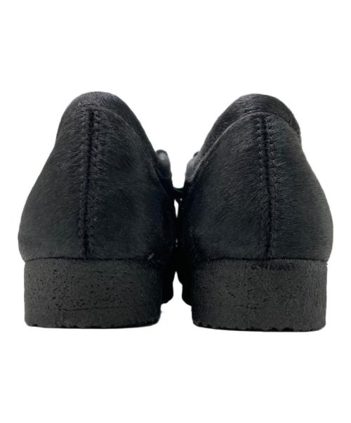 CLARKS（クラークス）CLARKS (クラークス) ワラビー ブラックヘアーオン ブラック サイズ:27 未使用品の古着・服飾アイテム