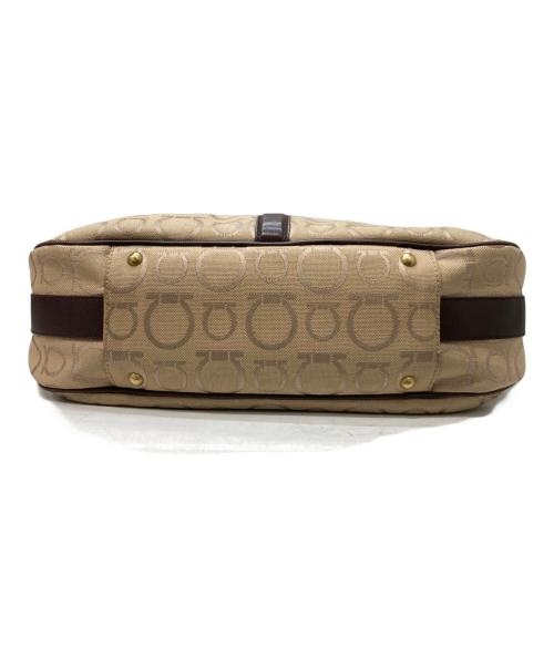 Salvatore Ferragamo（サルヴァトーレ フェラガモ）Salvatore Ferragamo (サルヴァトーレ フェラガモ) ガンチーニワンショルダーバッグ ベージュの古着・服飾アイテム