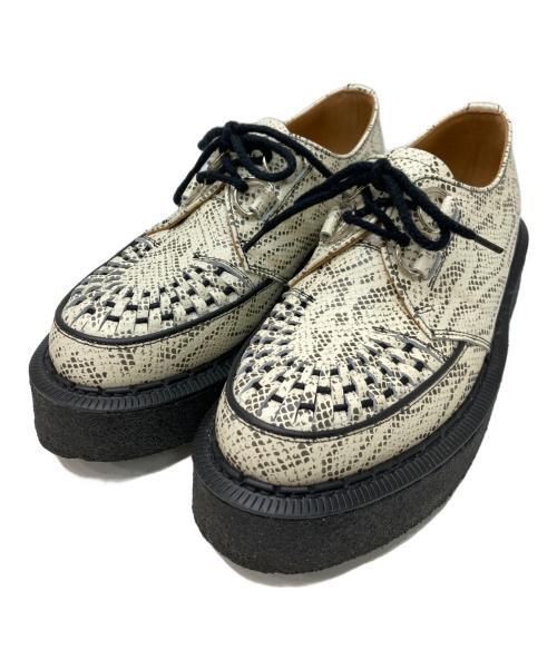 GEORGE COX（ジョージコックス）GEORGE COX (ジョージコックス) ROCK SHOES COMPANY レザーソールレザーシューズ アイボリー×ブラック サイズ:8の古着・服飾アイテム