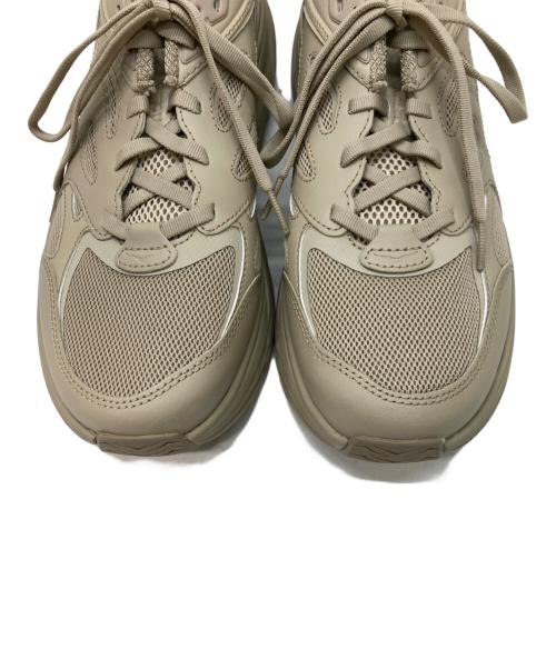 HOKAONEONE（ホカオネオネ）HOKAONEONE (ホカオネオネ) CLIFTON L ベージュ サイズ:27.5の古着・服飾アイテム