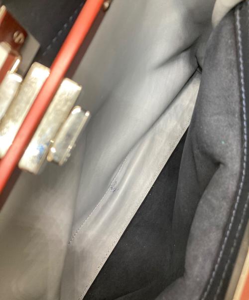 FENDI（フェンディ）FENDI (フェンディ) ワンハンドバッグ ネイビーの古着・服飾アイテム