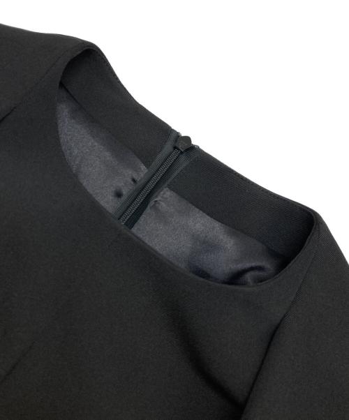 marmors（マルモア）marmors (マルモア) ケープドレス ブラック サイズ:36 未使用品の古着・服飾アイテム