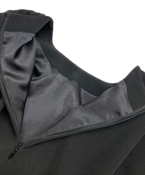 marmors（マルモア）marmors (マルモア) ケープドレス ブラック サイズ:36 未使用品の古着・服飾アイテム