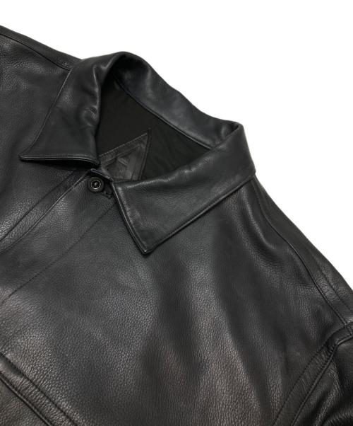 A LEATHER（ア レザー）A LEATHER (ア レザー) HUMONGOUS TRUCKER JACKET ブラック サイズ:ONEの古着・服飾アイテム