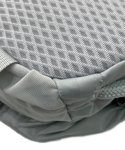 on（オン）on (オン) スピードパック18Lライト グレー 未使用品の古着・服飾アイテム